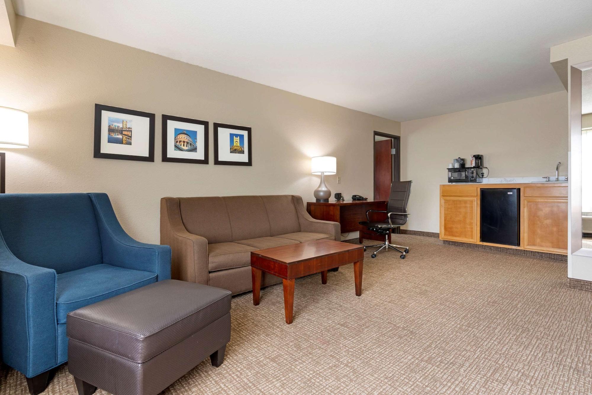 Comfort Suites Downtown Sacramento Ngoại thất bức ảnh